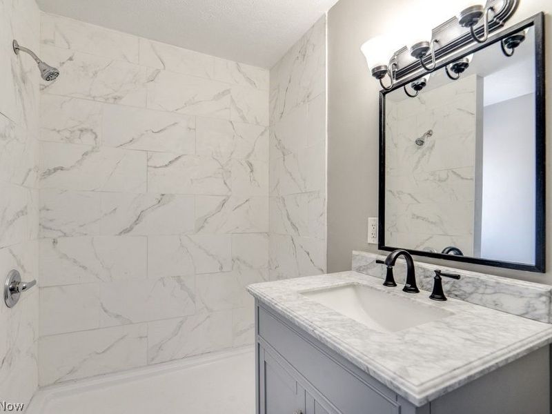 561 Melrose Street, Akron, OH 44305 Photo 24