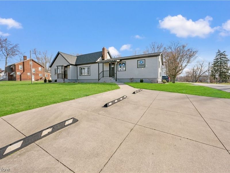 4001 S Cleveland Massillon Road, Barberton, OH 44203 Photo 2