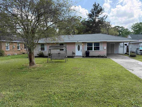 322 Oak St, Denham Springs, LA 70726