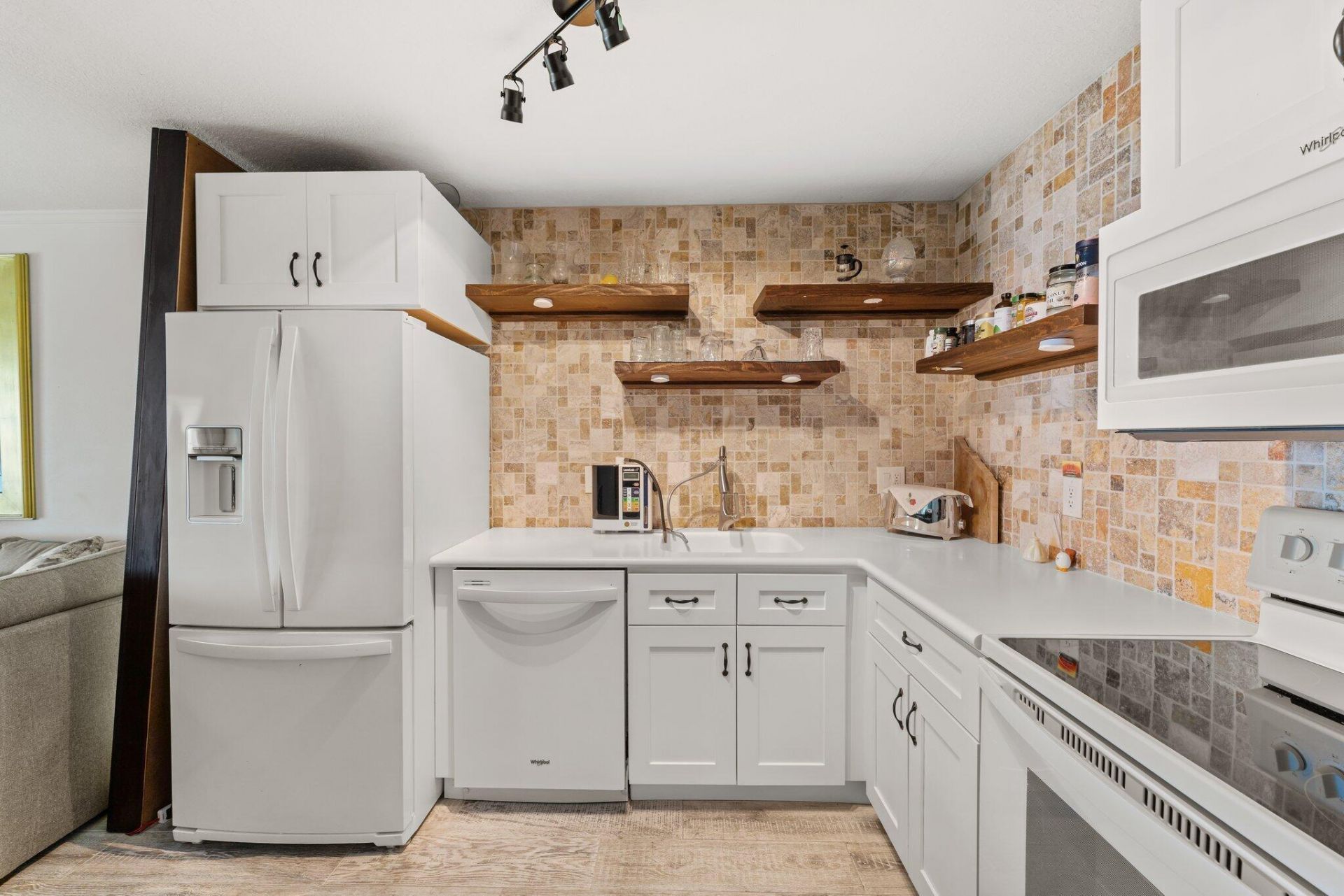 100 Shore Court, Unit 105, North Palm Beach, FL 33408 Photo