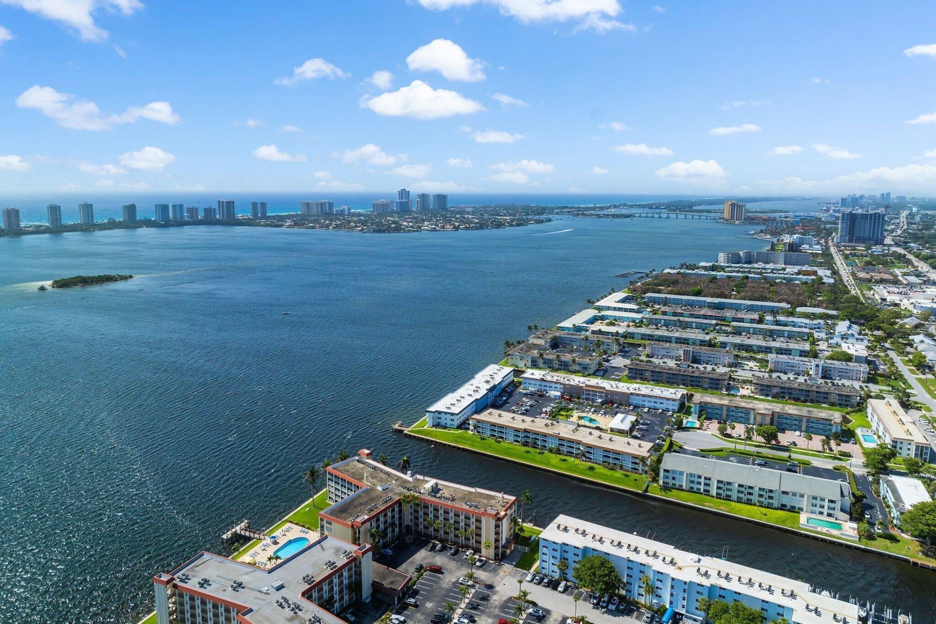 100 Shore Court, Unit 105, North Palm Beach, FL 33408 Photo