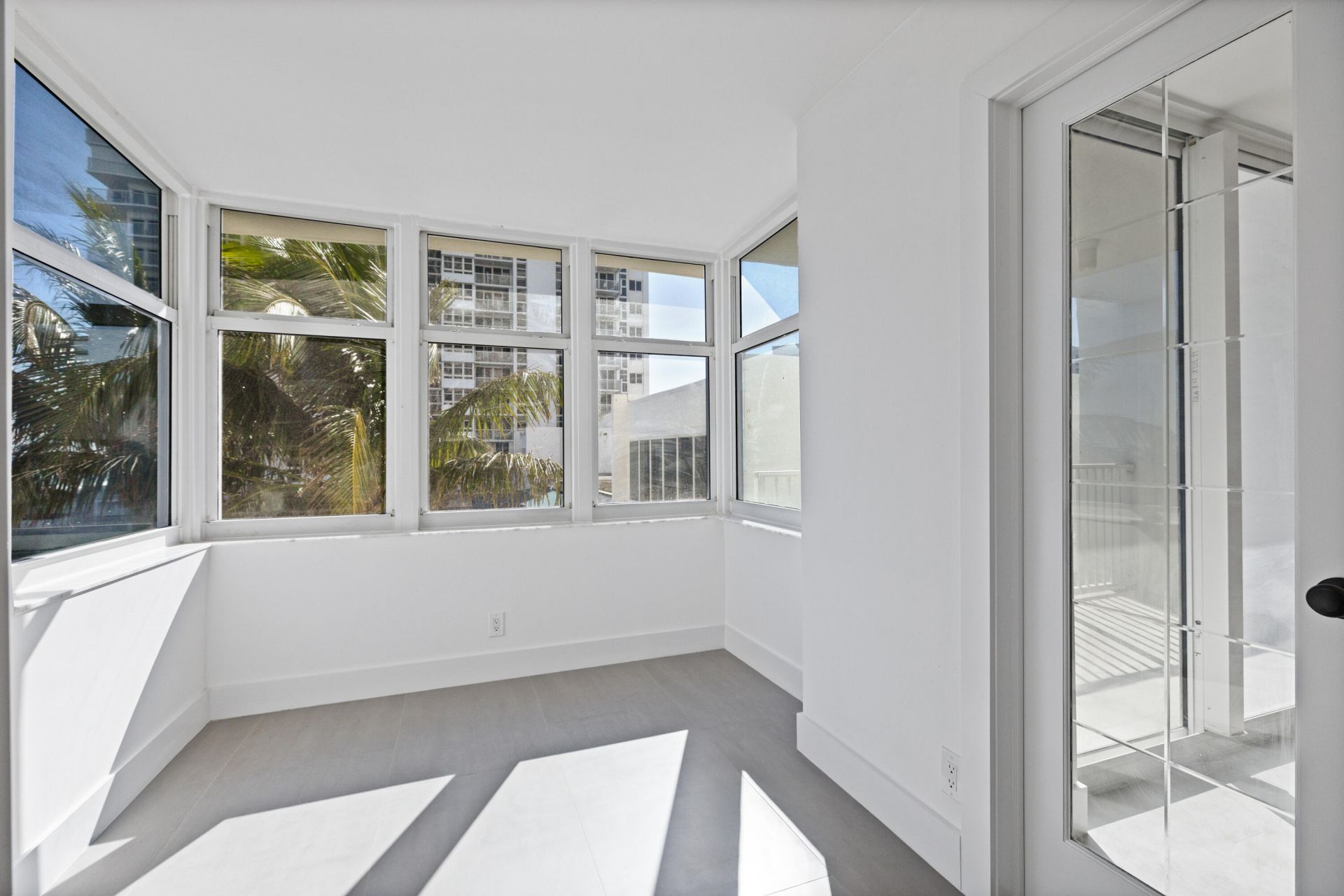 1360 S Ocean Boulevard, Unit 403, Pompano Beach, FL 33062 Photo