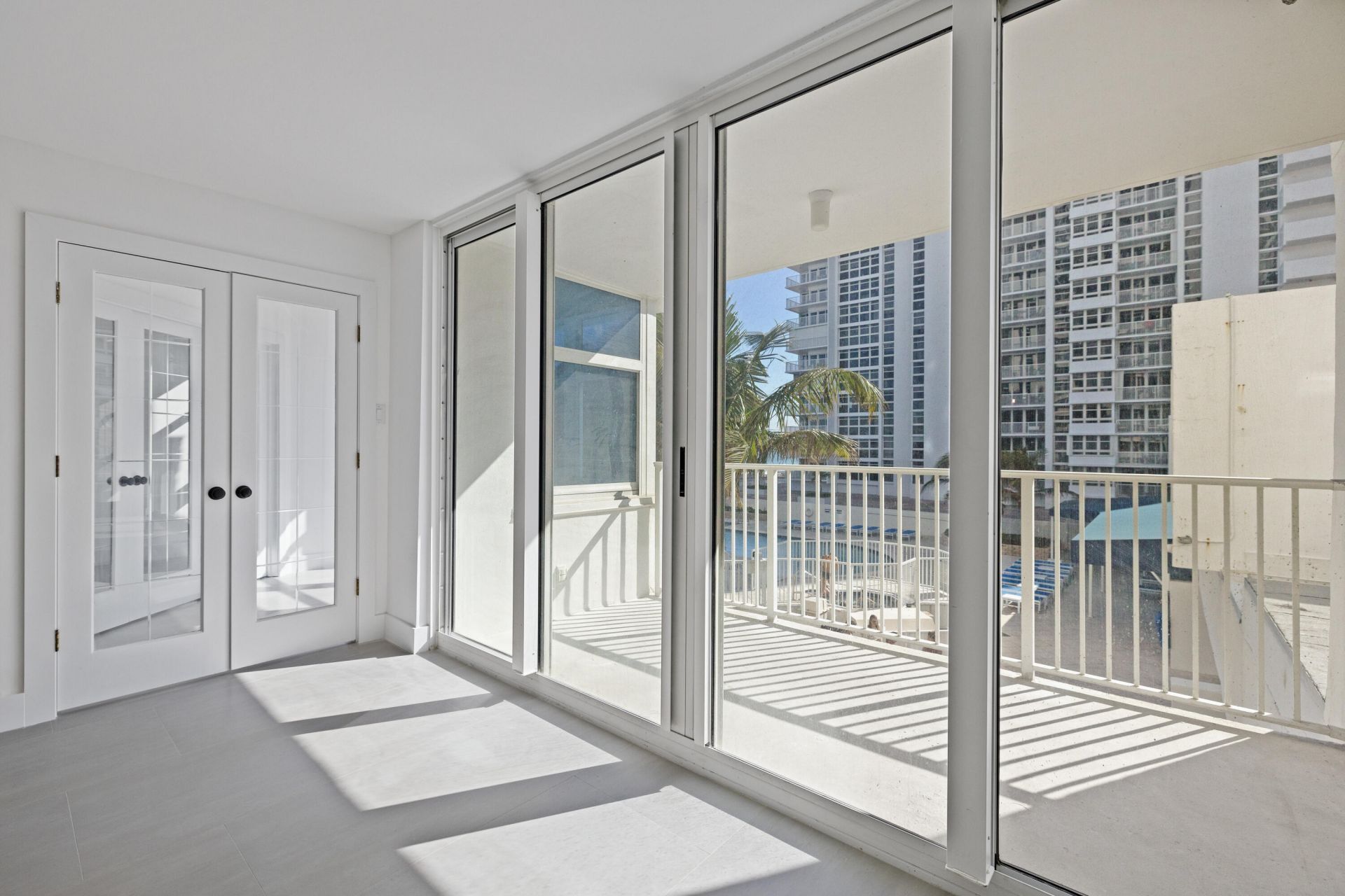 1360 S Ocean Boulevard, Unit 403, Pompano Beach, FL 33062 Photo