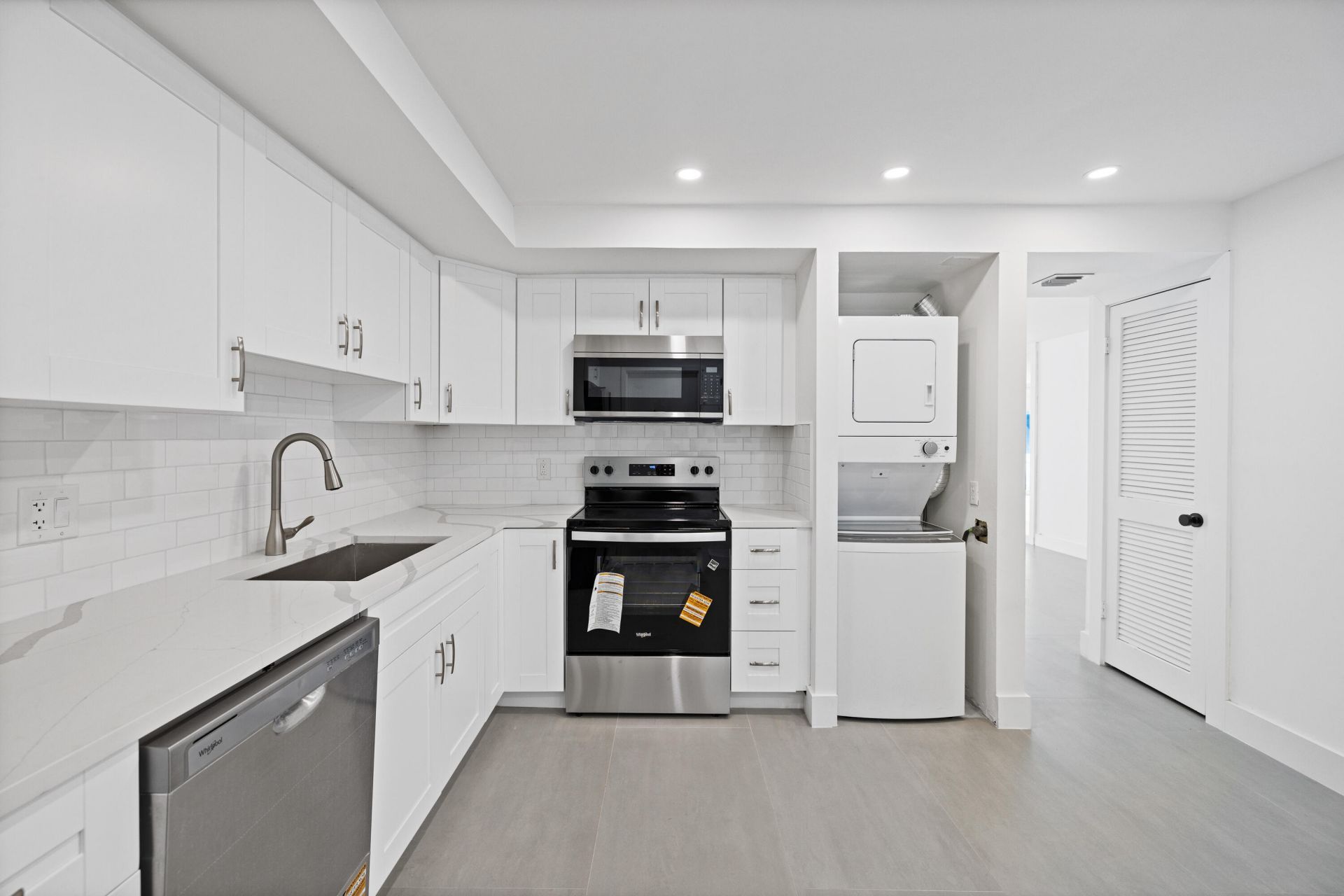 1360 S Ocean Boulevard, Unit 403, Pompano Beach, FL 33062 Photo