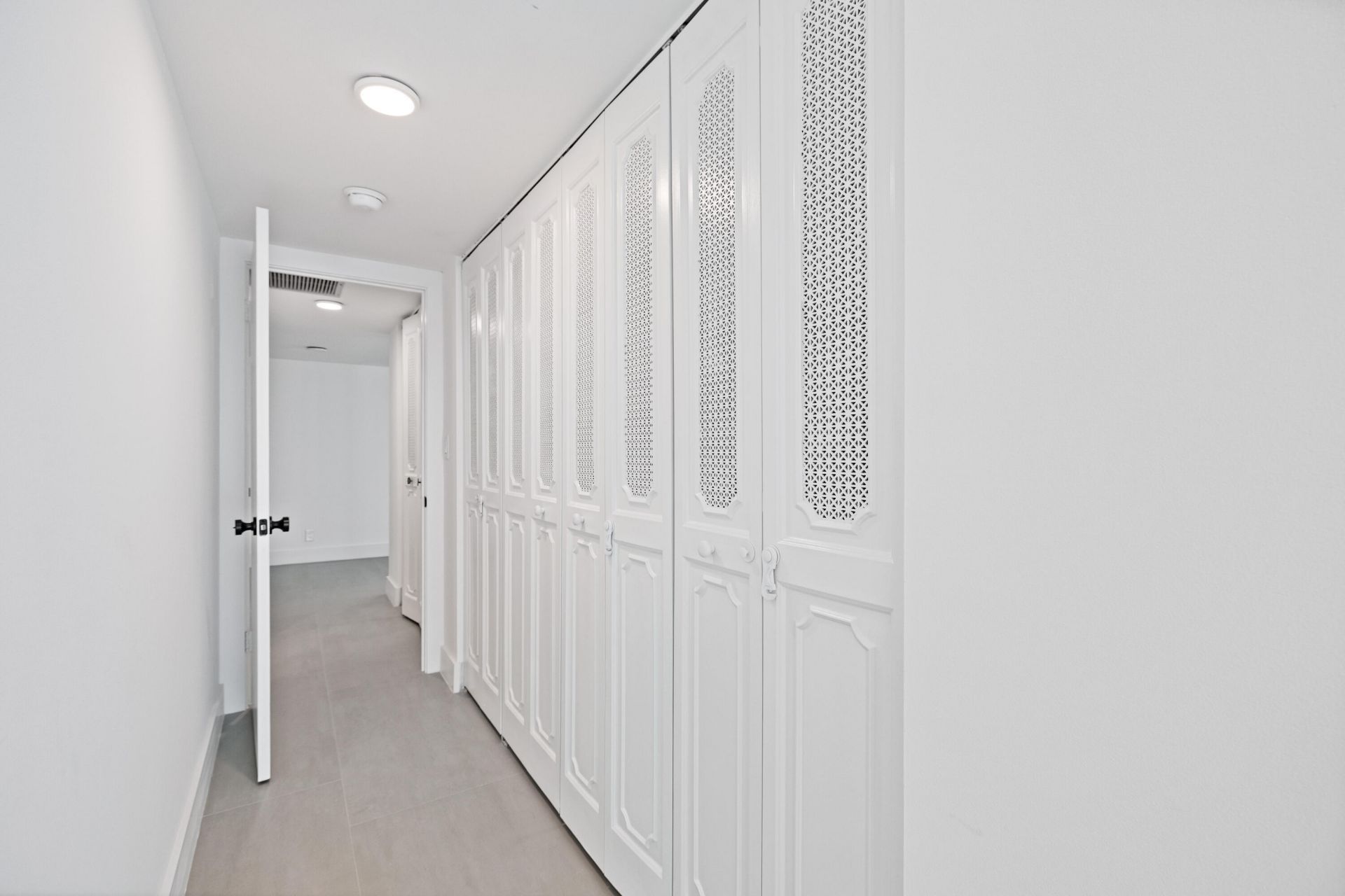 1360 S Ocean Boulevard, Unit 403, Pompano Beach, FL 33062 Photo