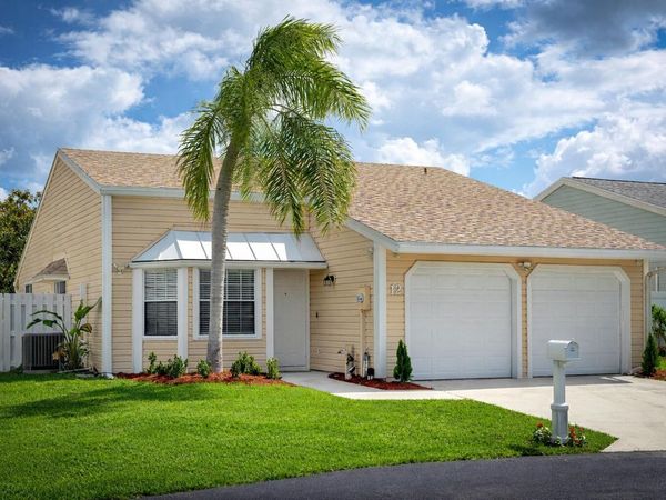 12 Paxford Lane W, Boynton Beach, FL 33426