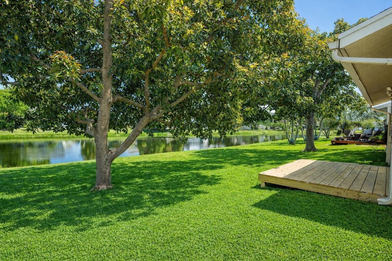 12 Paxford Lane W, Boynton Beach, FL 33426 Photo