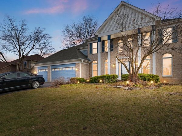 319 Stonebridge Way , Mundelein, IL 60060