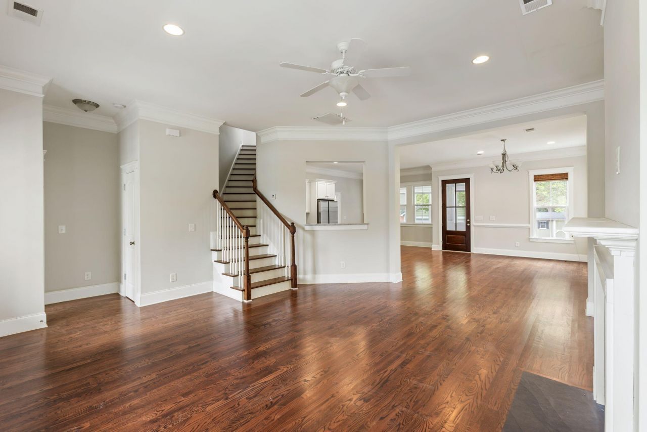 835 Hale Street Photo 17