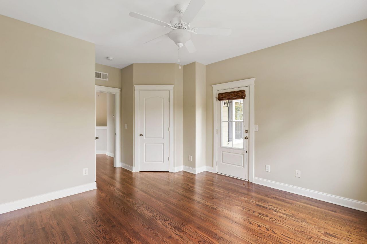 835 Hale Street Photo 23