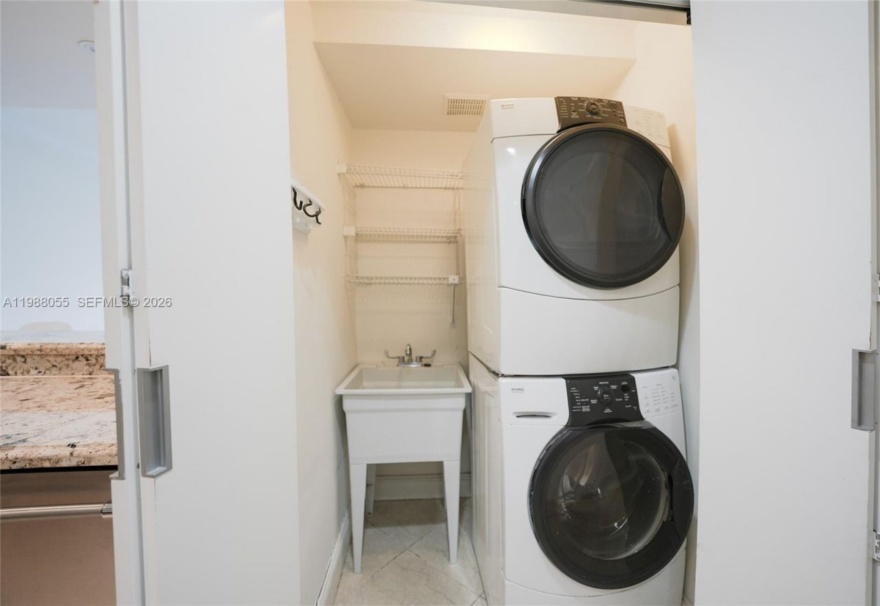 151 Crandon Blvd, Unit 320, Key Biscayne, FL 33149 Photo