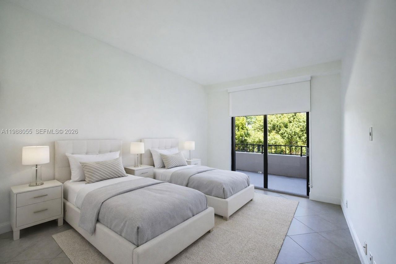 151 Crandon Blvd, Unit 320, Key Biscayne, FL 33149 Photo