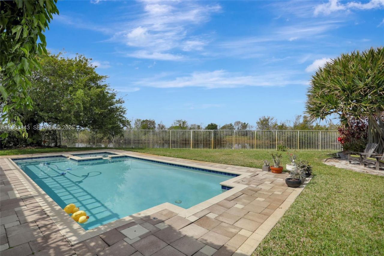 1653 Winterberry Ln, Weston, FL 33327 Photo