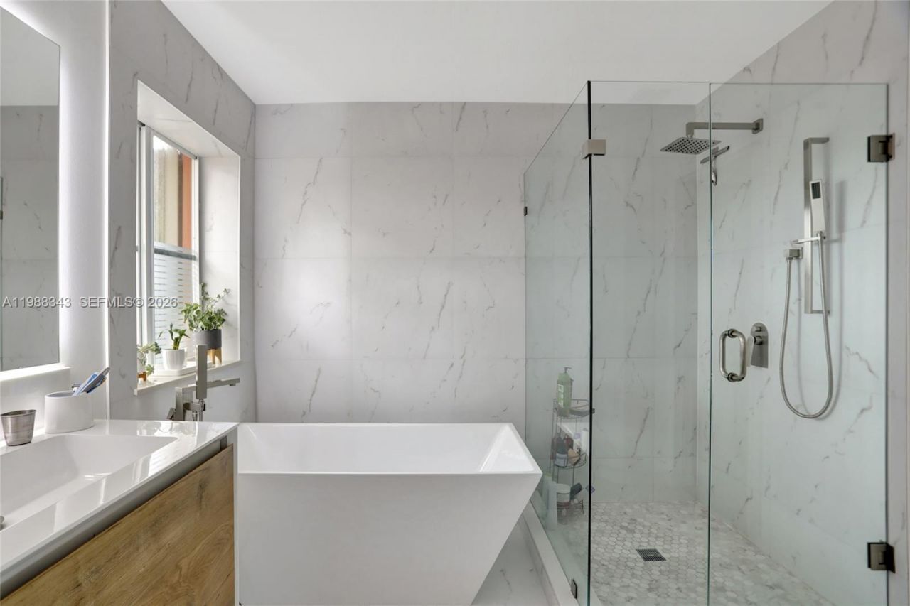 1653 Winterberry Ln , Weston, FL 33327 Photo