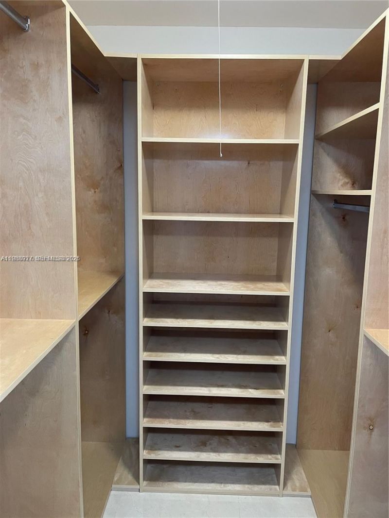 13155 Ixora Ct , Unit 901, North Miami, FL 33181 Photo