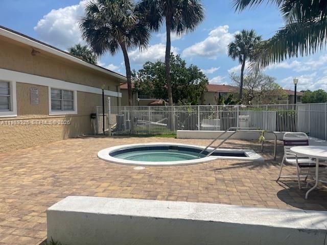 1030 Twin Lakes Dr , Unit 21-H, Coral Springs, FL 33071 Photo