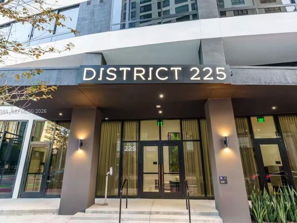 225 N Miami Ave, Unit 202, Miami, FL 33128