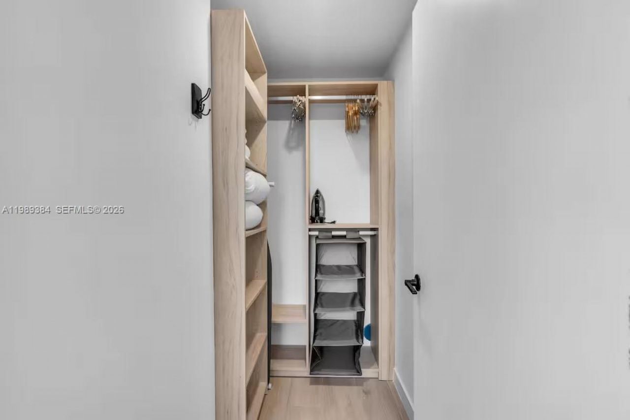 225 N Miami Ave, Unit 202, Miami, FL 33128 Photo