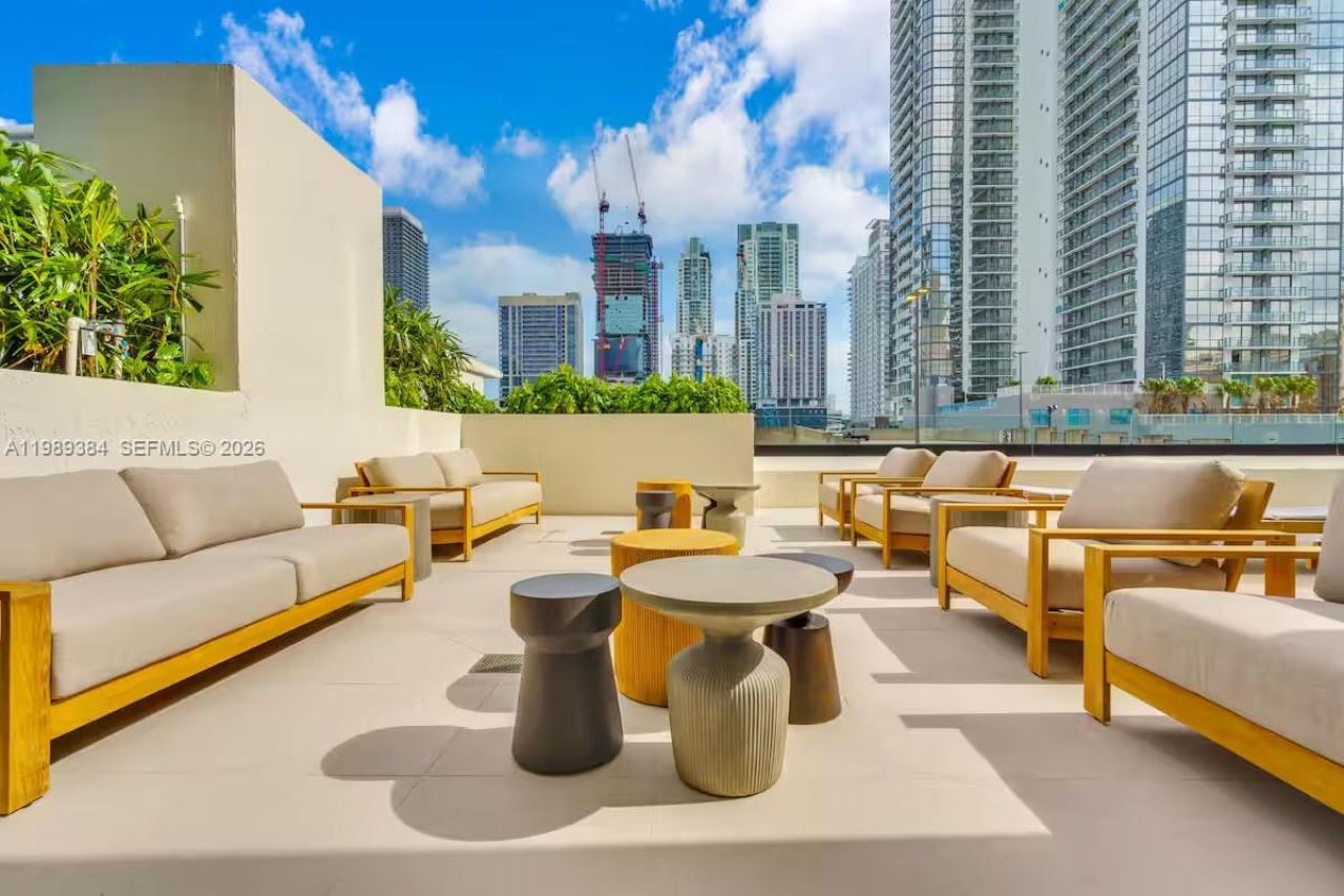 225 N Miami Ave, Unit 202, Miami, FL 33128 Photo
