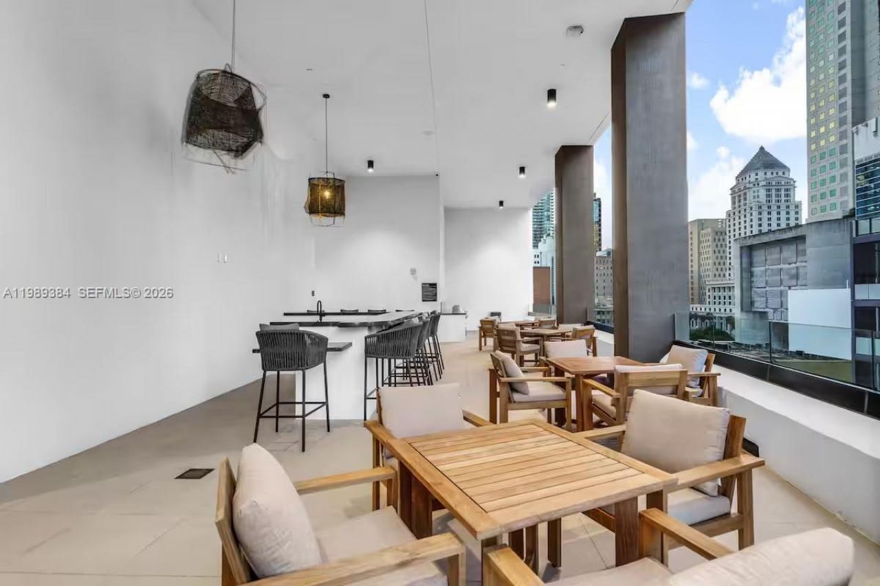 225 N Miami Ave, Unit 202, Miami, FL 33128 Photo