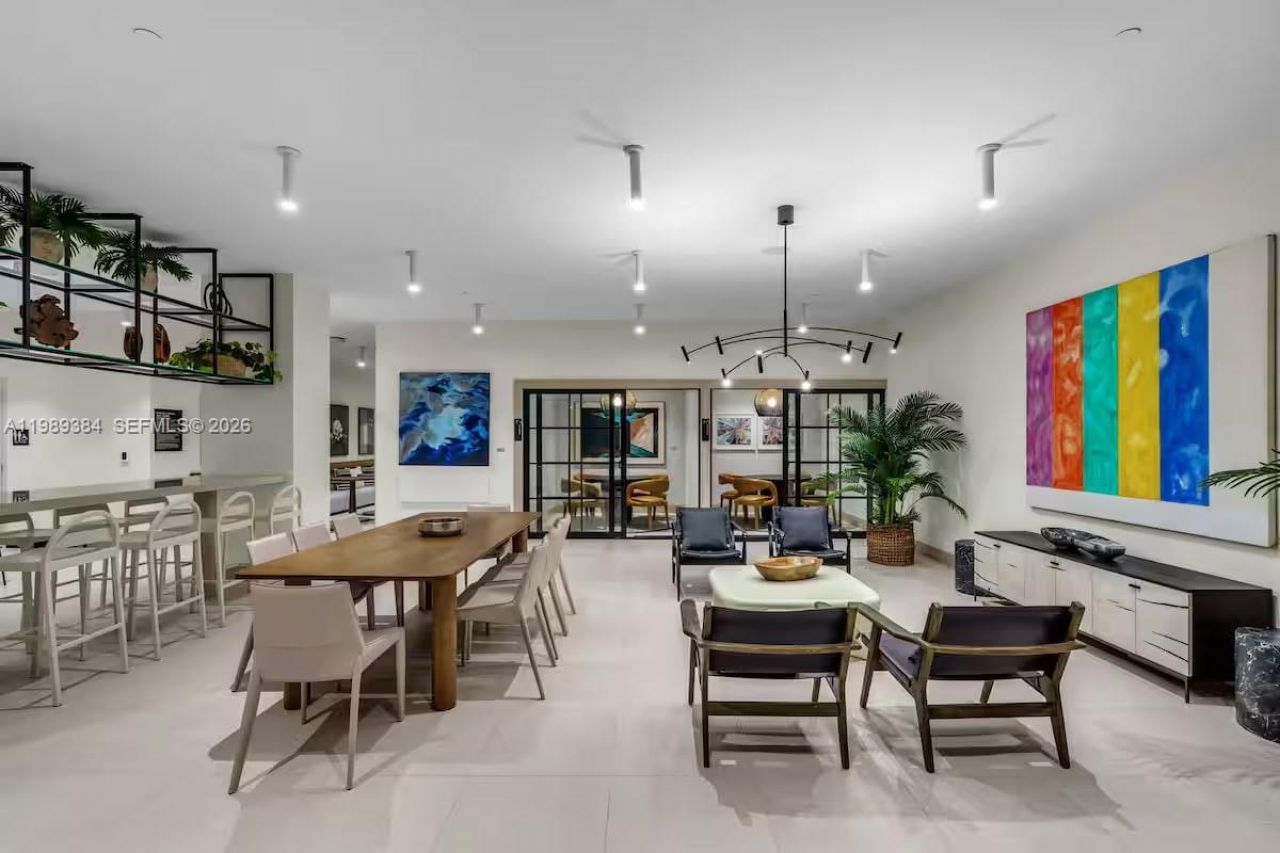 225 N Miami Ave, Unit 202, Miami, FL 33128 Photo
