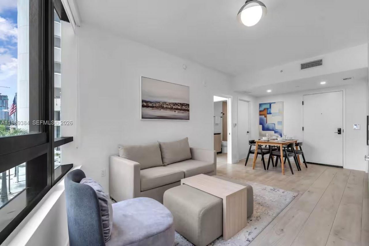 225 N Miami Ave, Unit 202, Miami, FL 33128 Photo