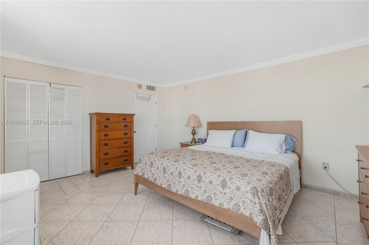 245 18th St, Unit 904, Miami Beach, FL 33139 Photo