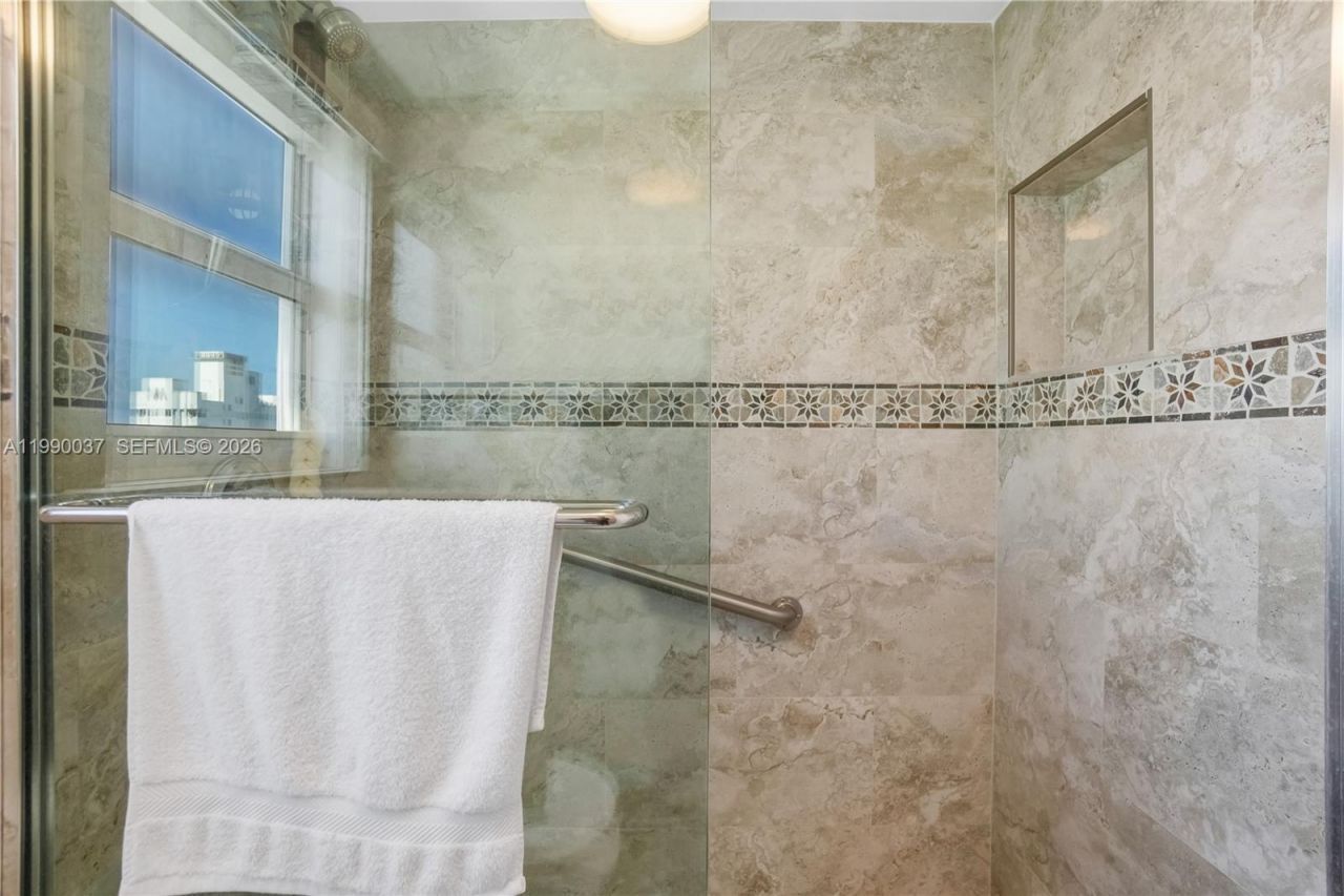 245 18th St, Unit 904, Miami Beach, FL 33139 Photo