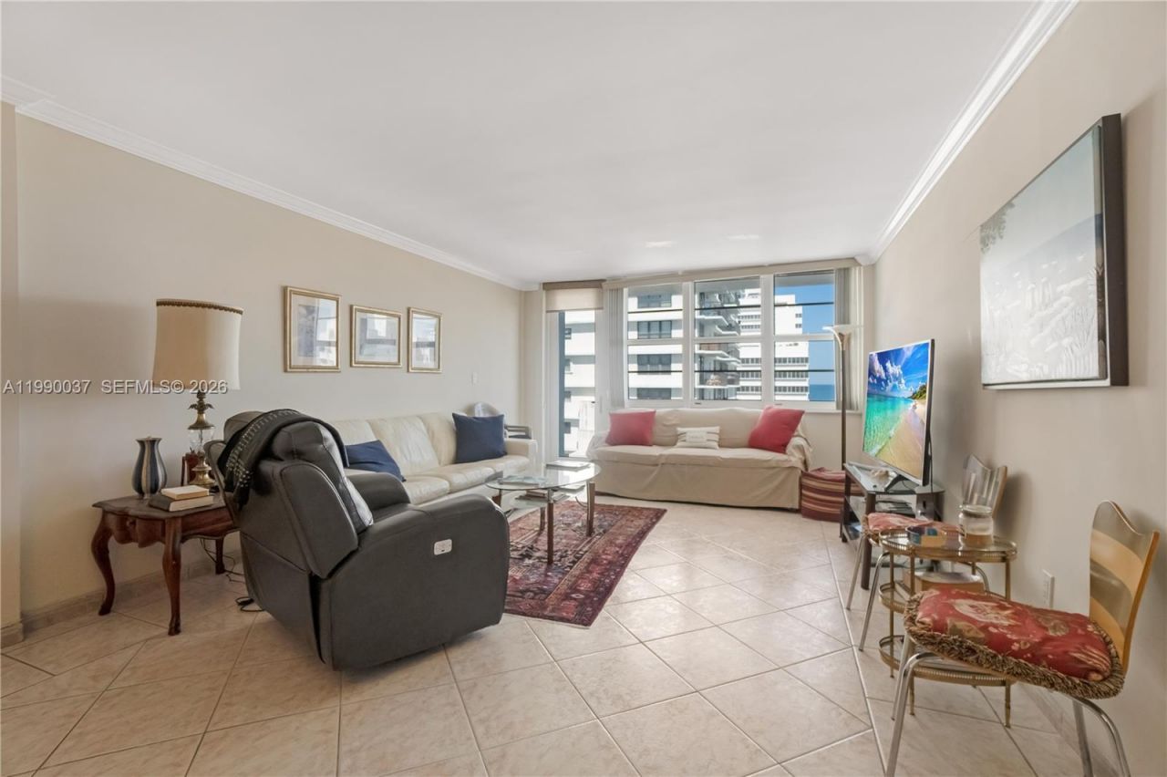 245 18th St, Unit 904, Miami Beach, FL 33139 Photo