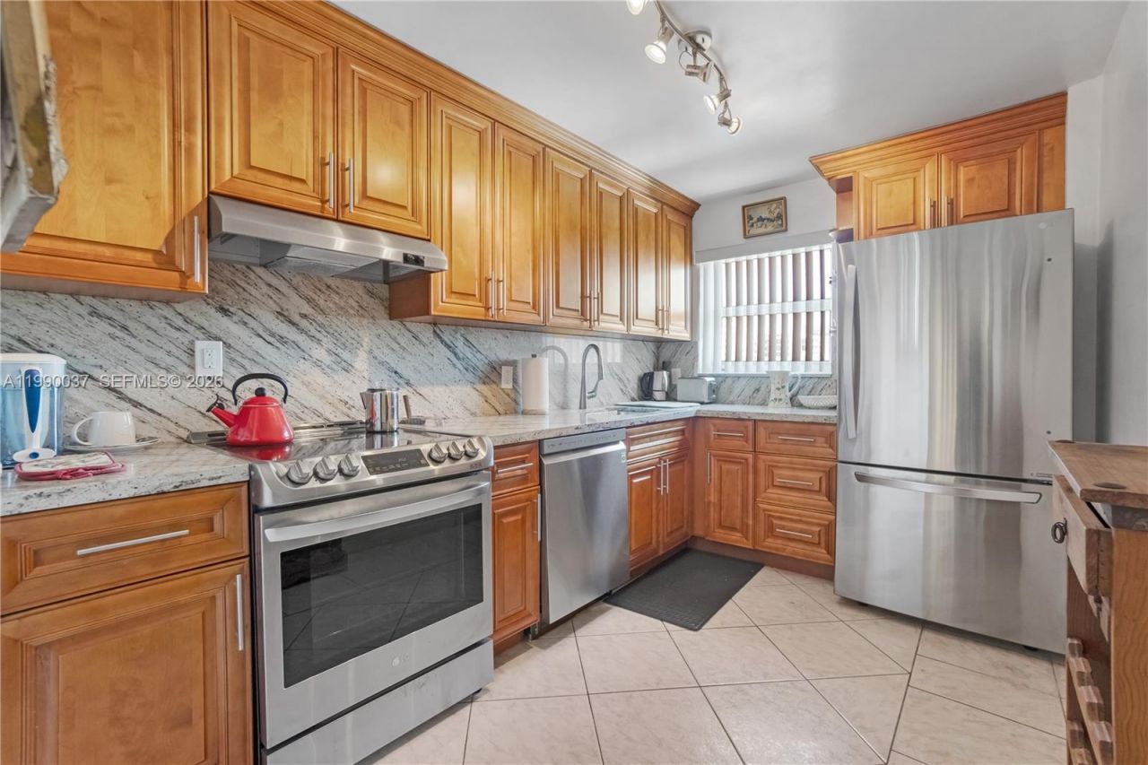 245 18th St, Unit 904, Miami Beach, FL 33139 Photo