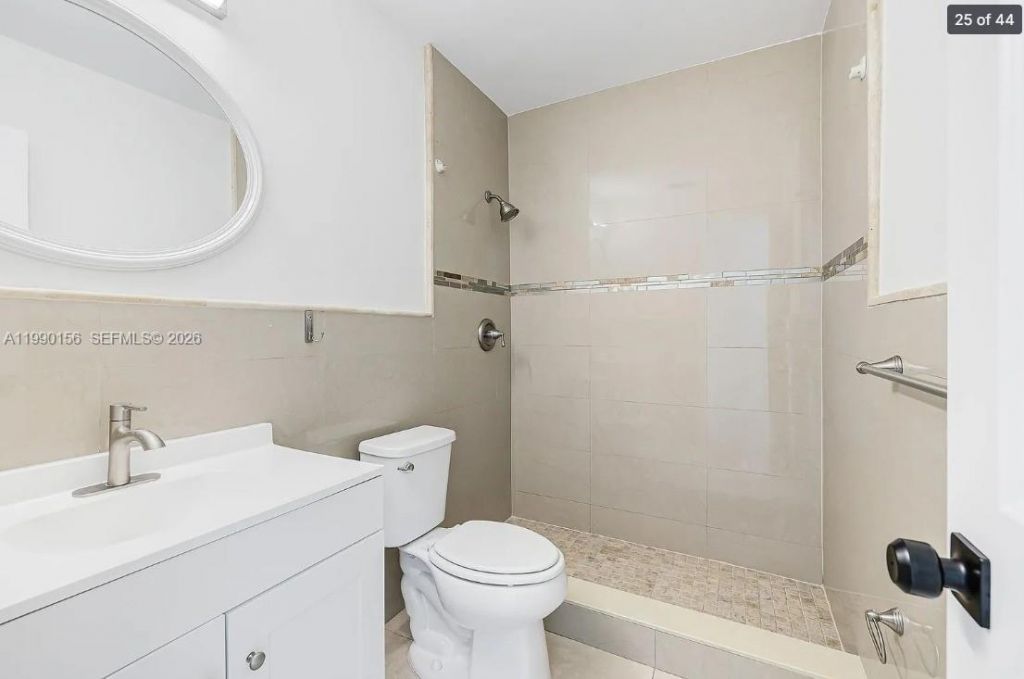 865 W 72nd Pl, Unit 865, Hialeah, FL 33014 Photo