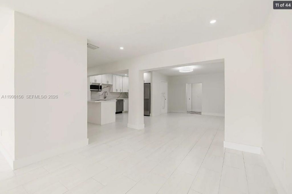 865 W 72nd Pl, Unit 865, Hialeah, FL 33014 Photo