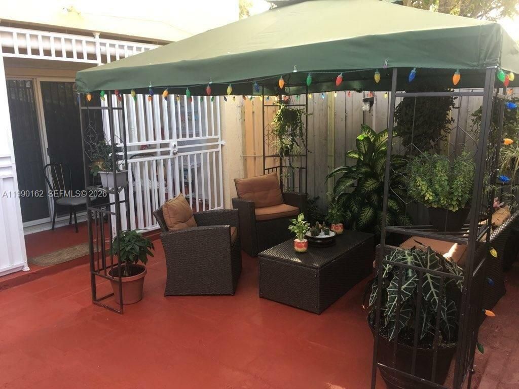 260 NW 114th Ave, Unit 22-101, Sweetwater, FL 33172 Photo