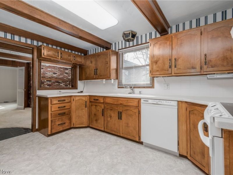 407 Eastbury Avenue NE, North Canton, OH 44720 Photo 11