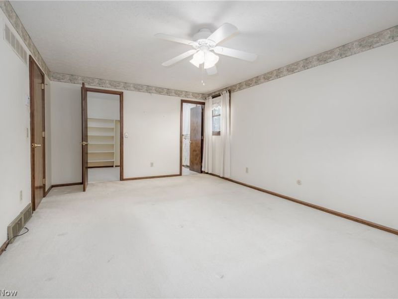 407 Eastbury Avenue NE, North Canton, OH 44720 Photo 17