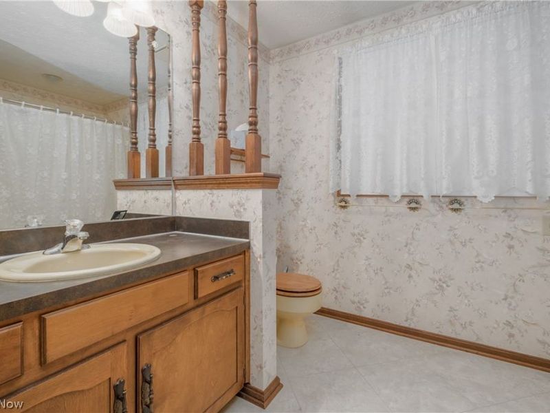 407 Eastbury Avenue NE, North Canton, OH 44720 Photo 19