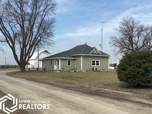 1965 Deer Avenue, Corwith, IA 50430