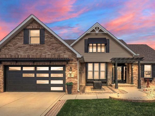 5848 Wildrose Lane, Schererville, IN 46375