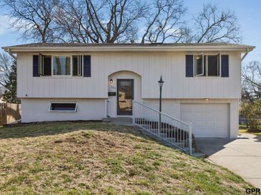 7405 elm Drive, La Vista, NE 68128