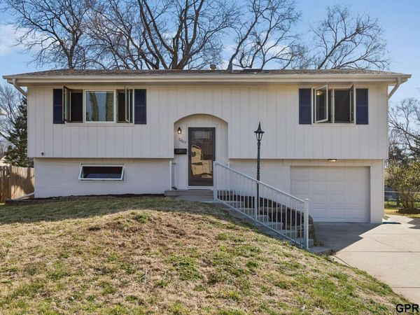 7405 elm Drive, La Vista, NE 68128