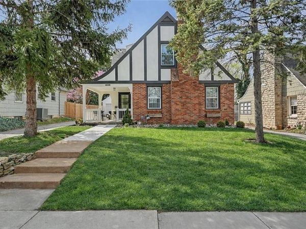 6846 Locust Street, Kansas City, MO 64131