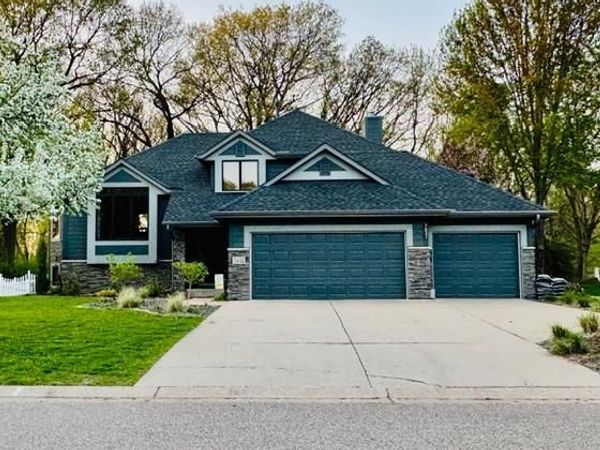 7832 18th Street N, Oakdale, MN 55128