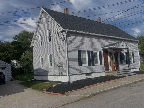 5 Summit St, Webster, MA 01570