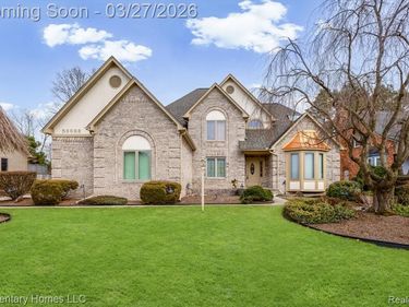 56688 Portsmouth Drive, Shelby Twp, MI 48316