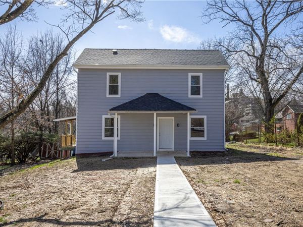 28 Farley St, Washington, PA 15301