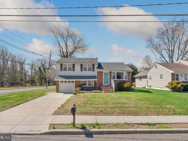 250 E WILLIAMS AVENUE, BARRINGTON, NJ 08007