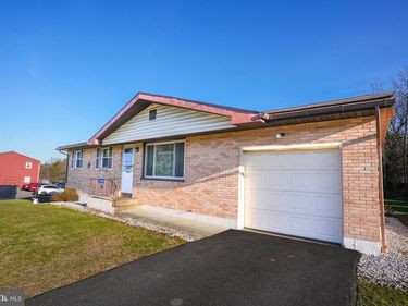 3745 FIRELINE ROAD, PALMERTON, PA 18071