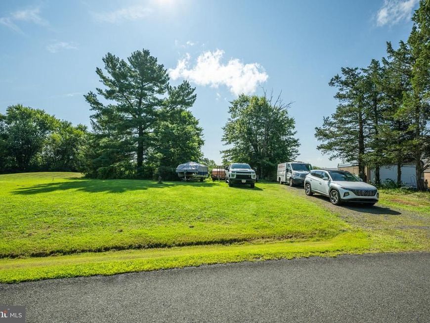 7 Haycock Drive , Kintnersville, PA 18930 Main Photo