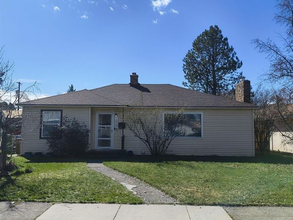 1026 E Crown Ave, Spokane, WA 99207