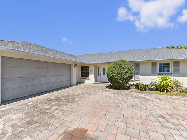 315 SW 12th Avenue, Boynton Beach, FL 33435